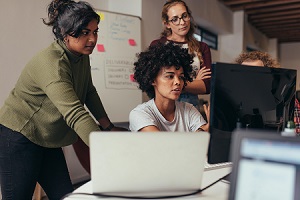 SheTrades LatAm & ecomConnect: Empoderando a Mujeres en E-commerce - SIECA